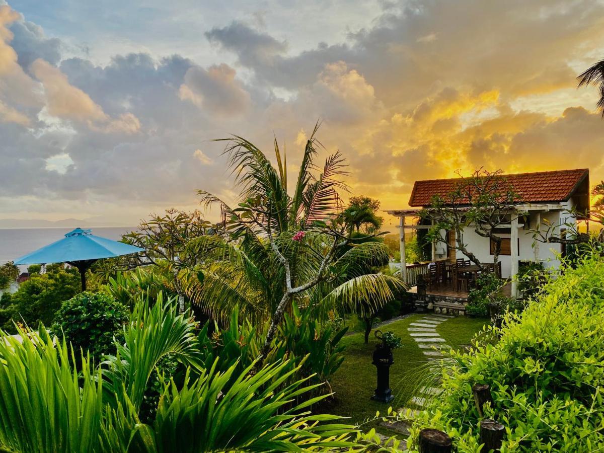 Gara Gara Sea View Hotel Batununggul Kültér fotó